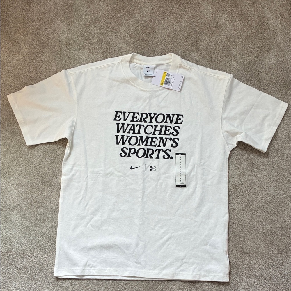 Nike 'Everyone Watches Women's Sports' Graphic Men’s S